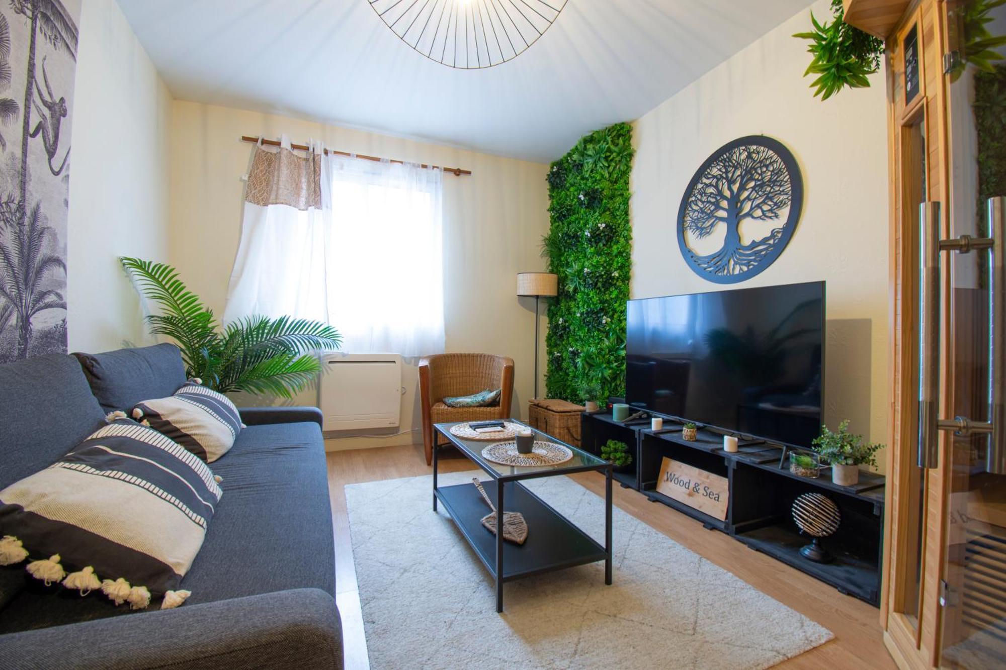 Wood & Sea I Sauna & Hyper Centre كروزون المظهر الخارجي الصورة